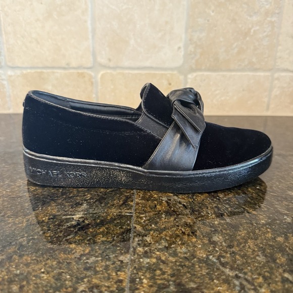Michael Kors Willa Slip On Shoes Size 6M Black Velvet Bow Detail - Picture 3 of 13